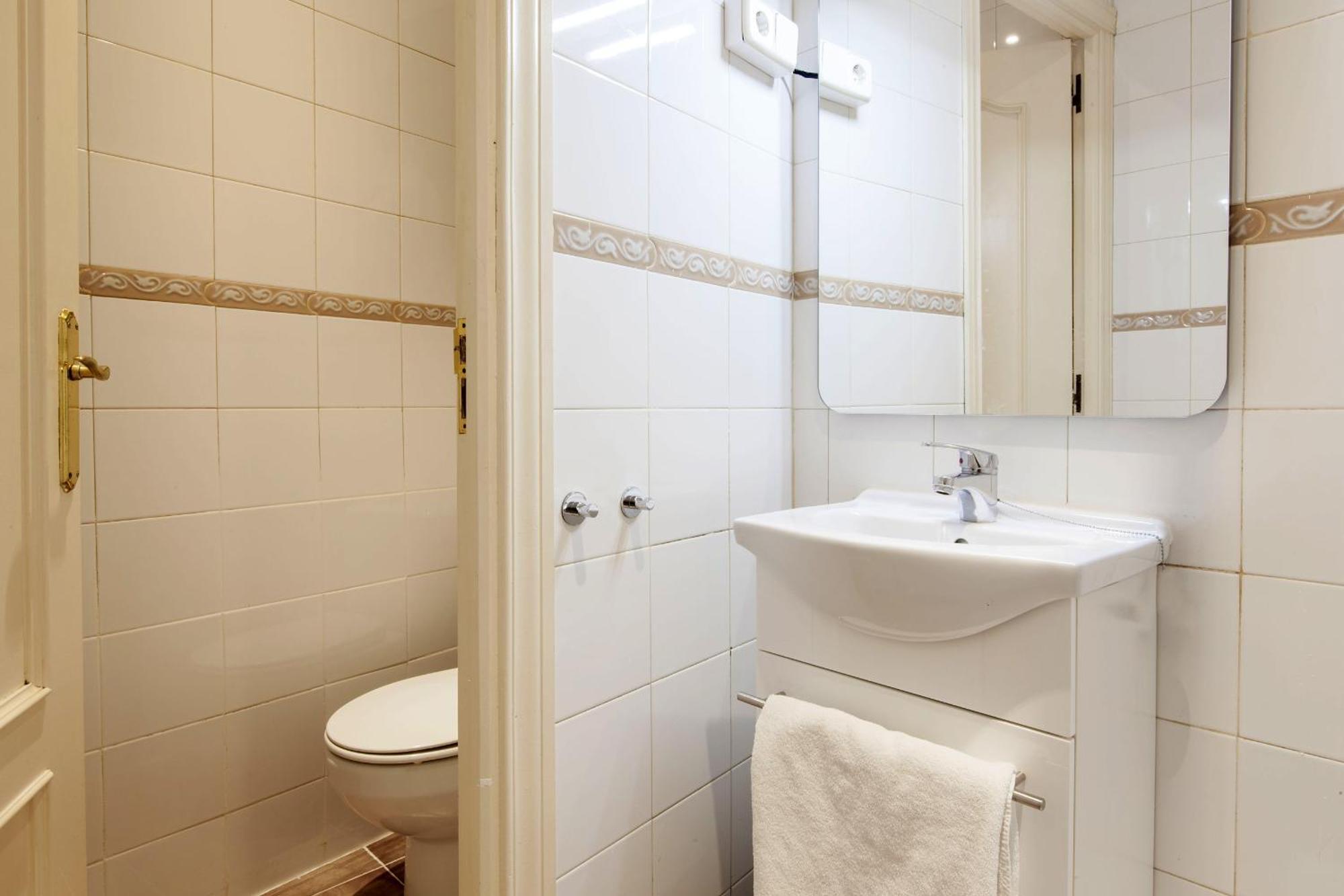 Apartamentos Day Madrid Tribunal Centro Gran Via Sol Zewnętrze zdjęcie